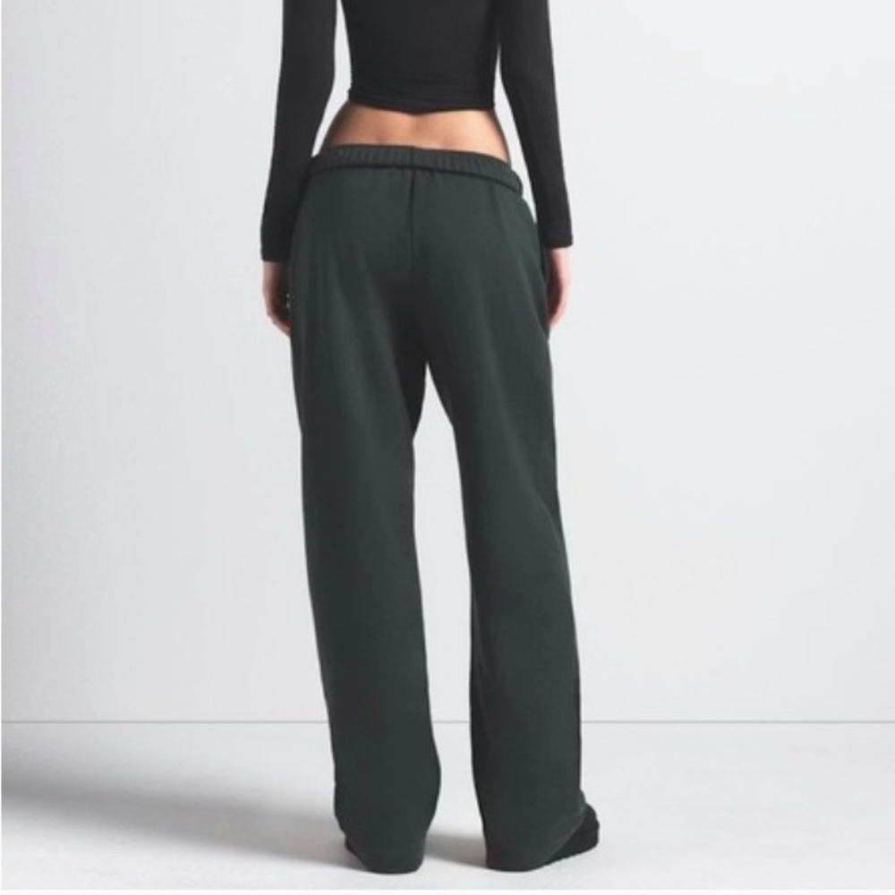 Skims Cotton Fleece Classic Straight Leg Pants - Clover Green - Picture 4 of 14